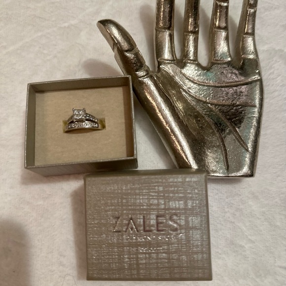 See pictures. Located in SA. SERIOUS INQUIRIES ONLY! Need gone ASAP. - Picture 1 of 7